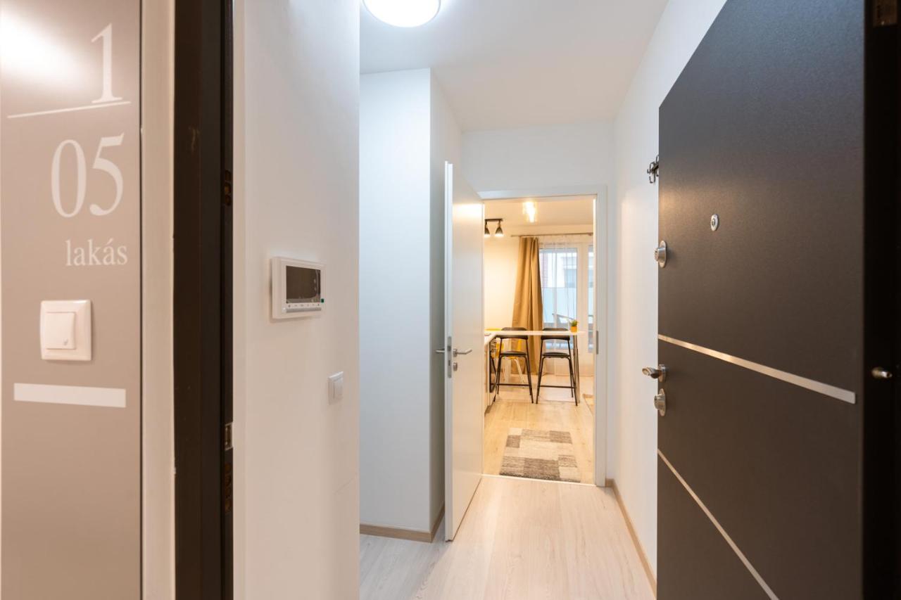 Modern Newly-Built Home By The New York Cafe Budapest Exterior photo